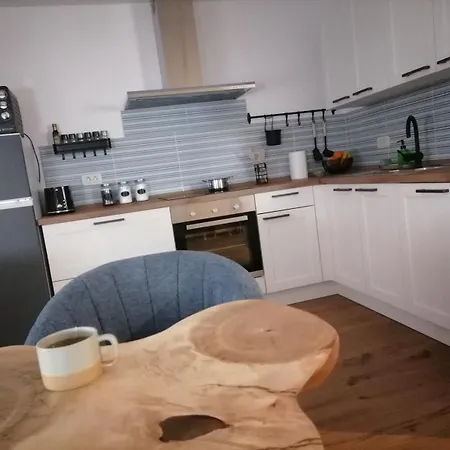 Počitniška hiša Lukova Hisa- Luka's House *