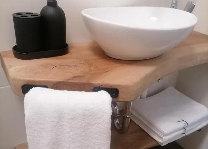 Počitniška hiša Lukova Hisa- Luka's House *