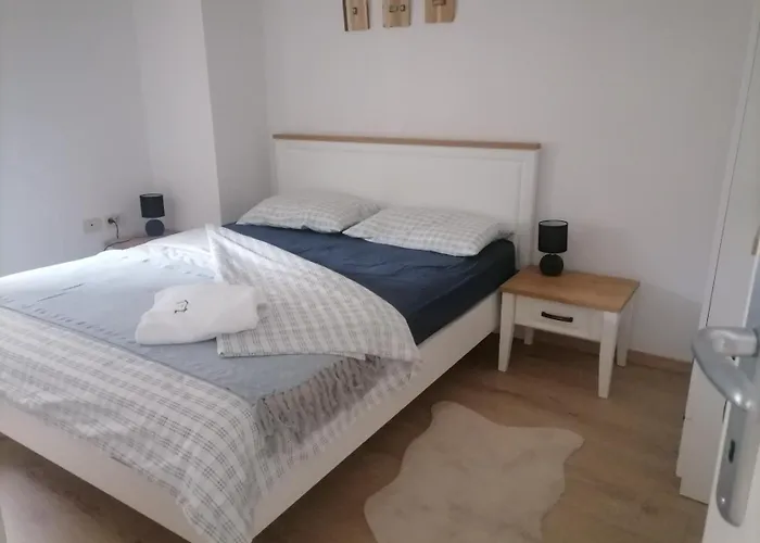 Lukova Hisa- Luka's House *